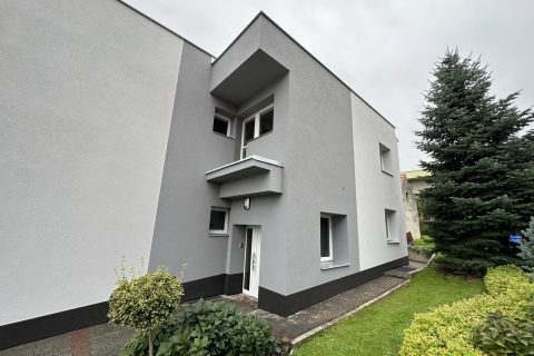 6BFD0FB7-2A6F-4084-A30D-42AABD27D4CB