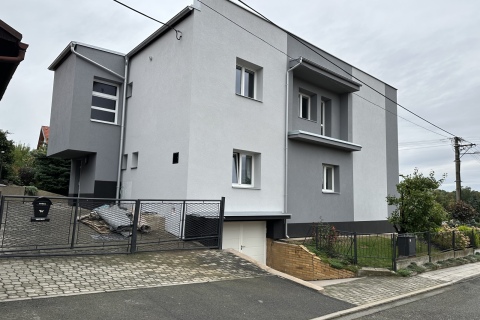 A7D9A971-AB05-4823-91CD-07BFE14AFE55